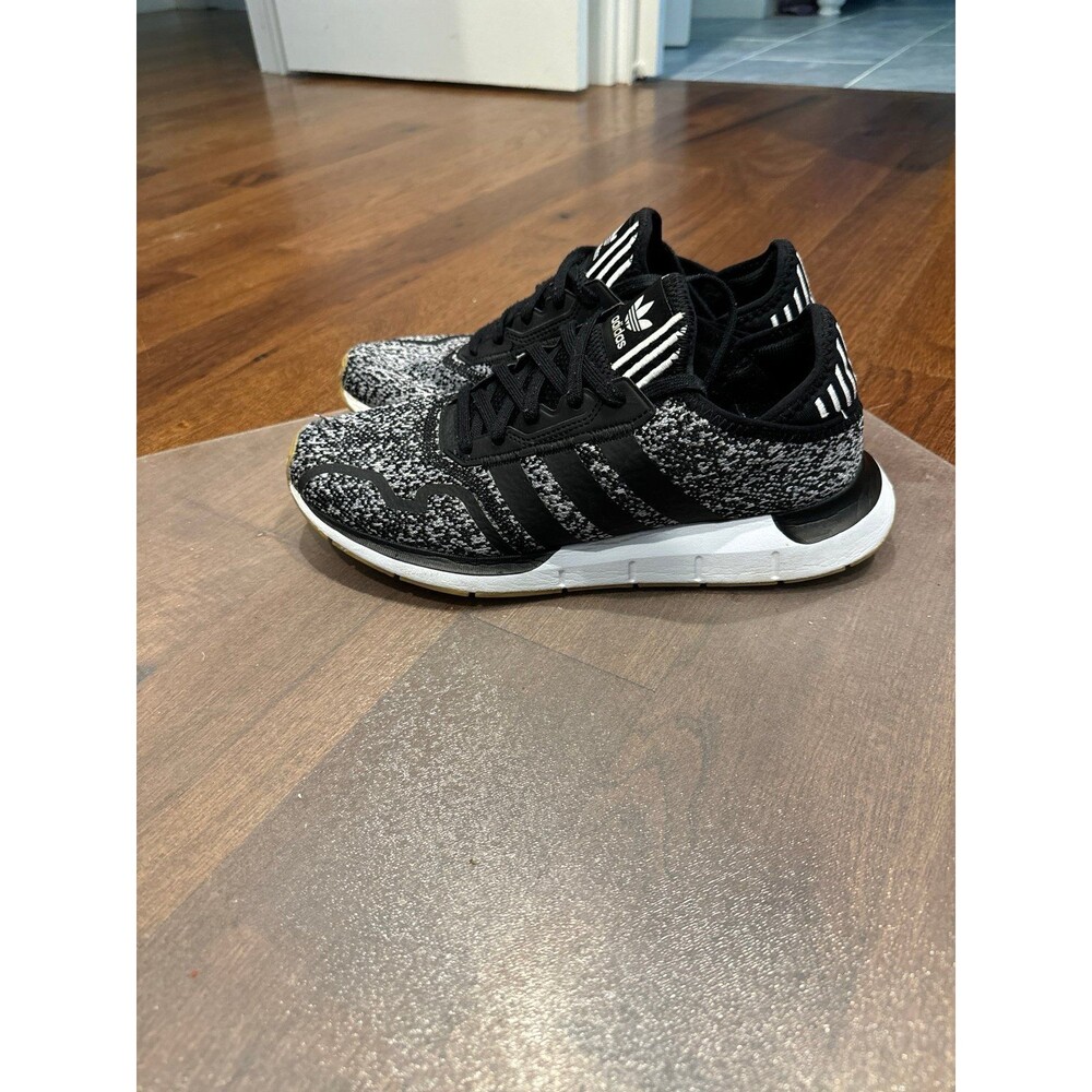 Adidas Swift Run Sneakers | Men’s 11